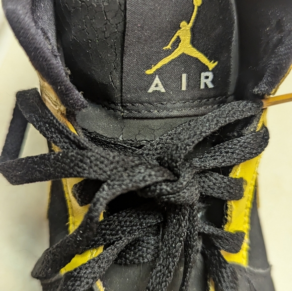 RARE Nike Air Jordan 1 Retro New Love 2007 6.5Y Black Yellow Juniors - Picture 9 of 13